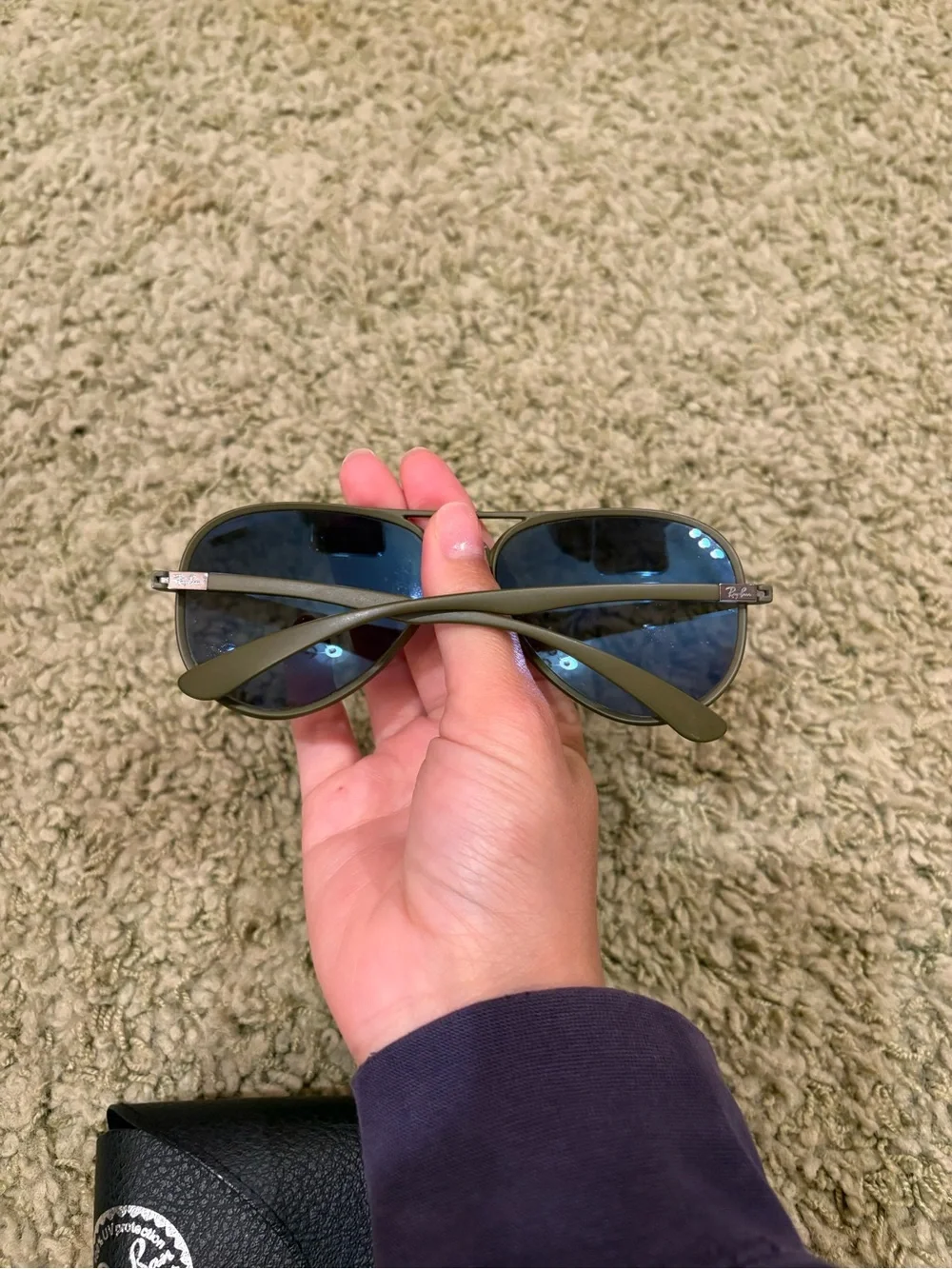 Ray-Ban Aviator Sunglasses in Olive Green with Dark Gray Lenses